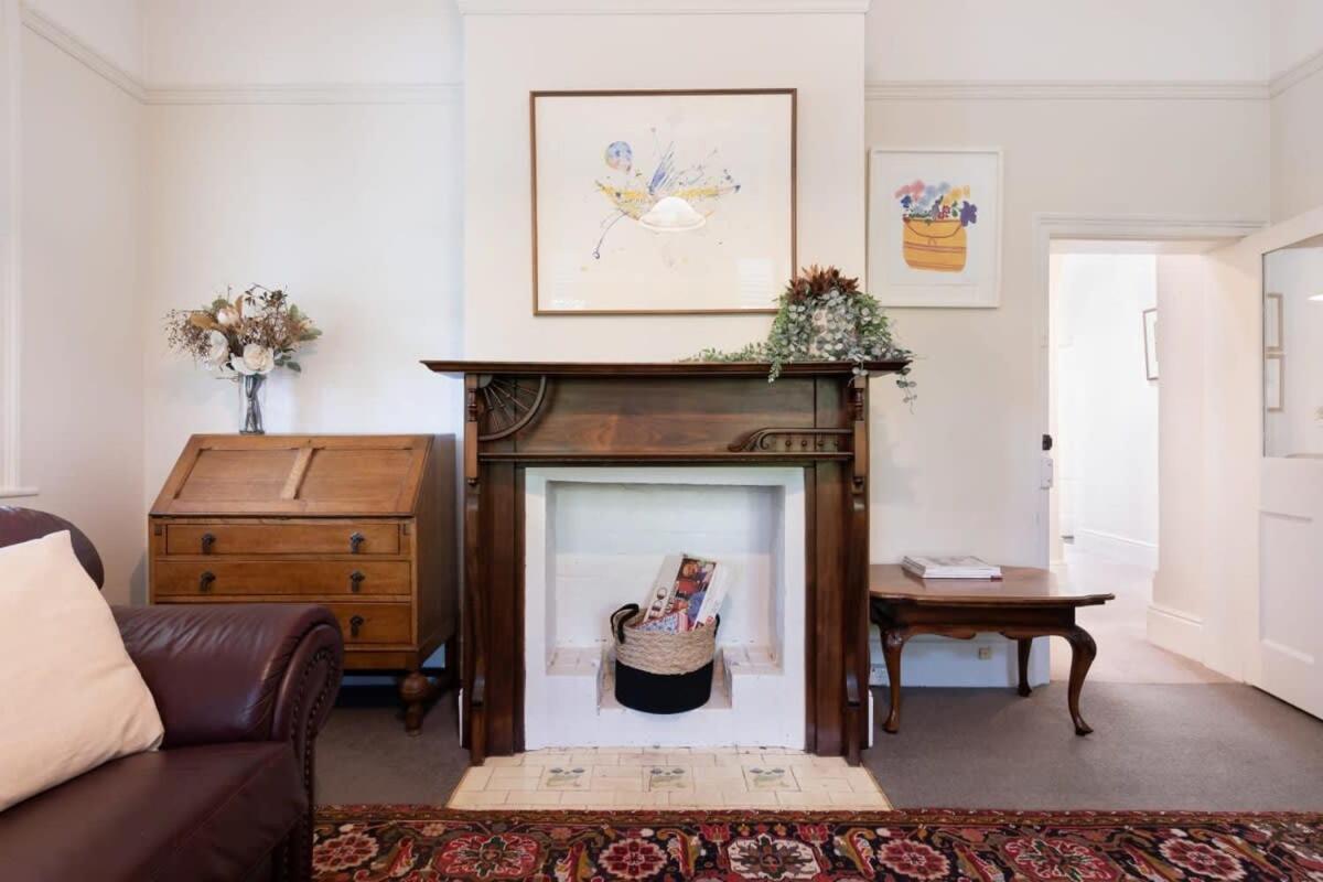 Villa Charming On Charles Launceston Exterior foto